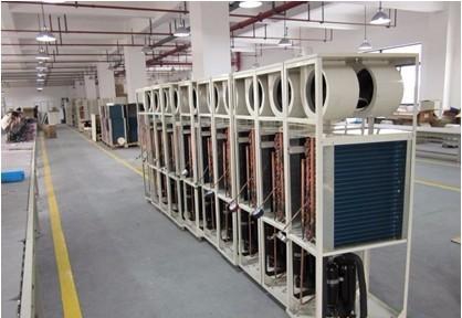 冷空氣再次大舉南下與暖濕氣流鏖戰，南方即將進入陰雨期